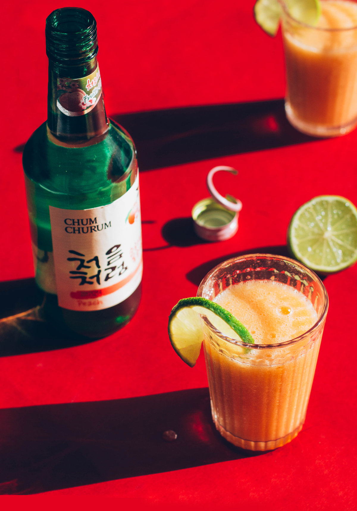 Receita para cocktail soju com polpa de damasco e lima