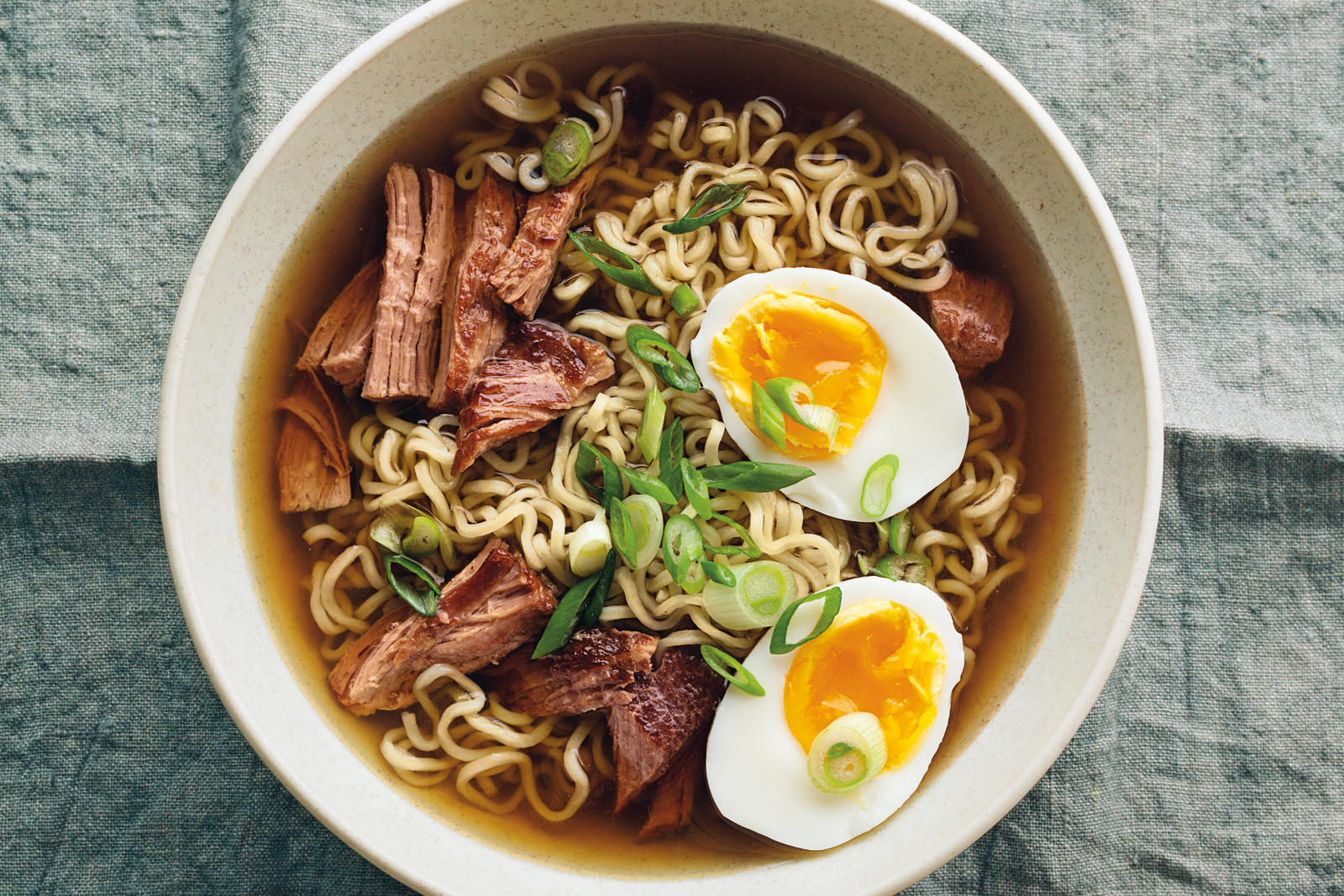 Ramen (sopa de macarrão japonesa): o que é, como cozinhá-lo e as suas propriedades